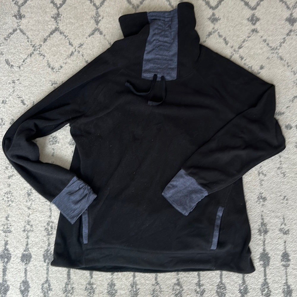 Fleece pullover